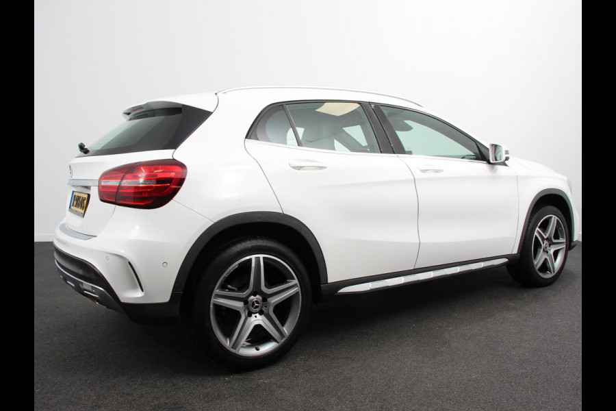 Mercedes-Benz GLA 200 Automaat Premium Plus | AMG Velgen | Climate control | Cruise control | Navigatie | Parkeersensoren | Achteruitrijcamera | Lichtmetalen velgen | Radio | LED | Voorstoelen verwarmd | Apple Carplay/ Android Auto