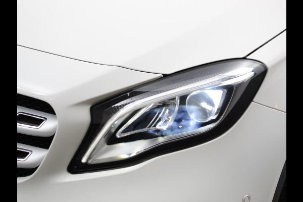 Mercedes-Benz GLA 200 Automaat Premium Plus | AMG Velgen | Climate control | Cruise control | Navigatie | Parkeersensoren | Achteruitrijcamera | Lichtmetalen velgen | Radio | LED | Voorstoelen verwarmd | Apple Carplay/ Android Auto
