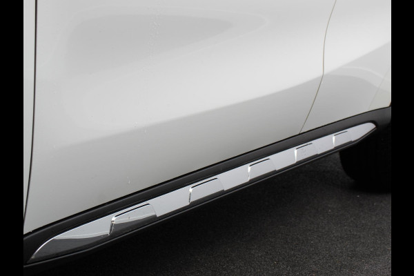 Mercedes-Benz GLA 200 Automaat Premium Plus | AMG Velgen | Climate control | Cruise control | Navigatie | Parkeersensoren | Achteruitrijcamera | Lichtmetalen velgen | Radio | LED | Voorstoelen verwarmd | Apple Carplay/ Android Auto