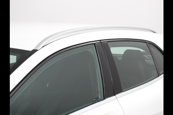 Mercedes-Benz GLA 200 Automaat Premium Plus | AMG Velgen | Climate control | Cruise control | Navigatie | Parkeersensoren | Achteruitrijcamera | Lichtmetalen velgen | Radio | LED | Voorstoelen verwarmd | Apple Carplay/ Android Auto