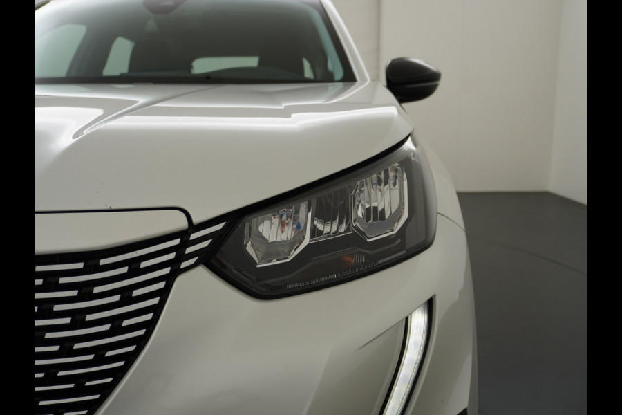 Peugeot e-2008 EV Active Pack 50kWh Soh 91% Navi Ecc Apple Carplay Android Auto Cruise Control Keyless DAB+ Bluetooth Led Connected services Verkeersbord detectie 1e Eigenaar Origineel Nederlandse Auto