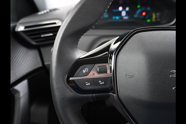 Peugeot e-2008 EV Active Pack 50kWh Soh 91% Navi Ecc Apple Carplay Android Auto Cruise Control Keyless DAB+ Bluetooth Led Connected services Verkeersbord detectie 1e Eigenaar Origineel Nederlandse Auto