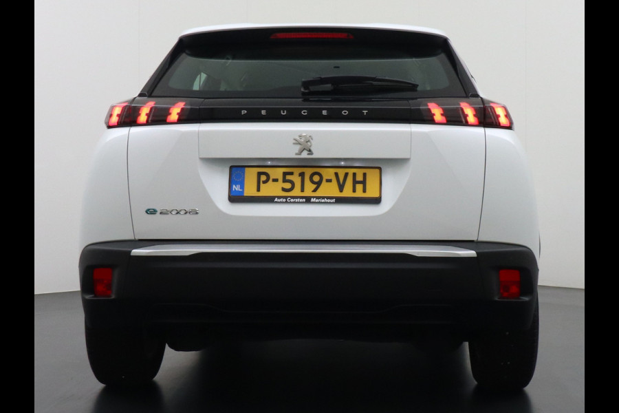 Peugeot e-2008 EV Active Pack 50kWh Soh 91% Navi Ecc Apple Carplay Android Auto Cruise Control Keyless DAB+ Bluetooth Led Connected services Verkeersbord detectie 1e Eigenaar Origineel Nederlandse Auto