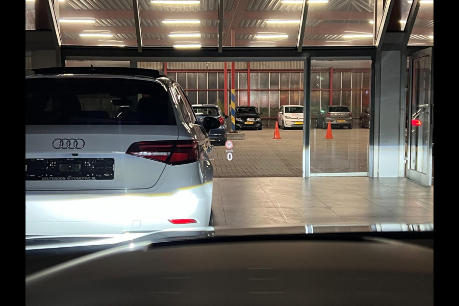 Volkswagen Golf 1.5 eTSI R-Line | Head-Up | Pano |IQ-Light|