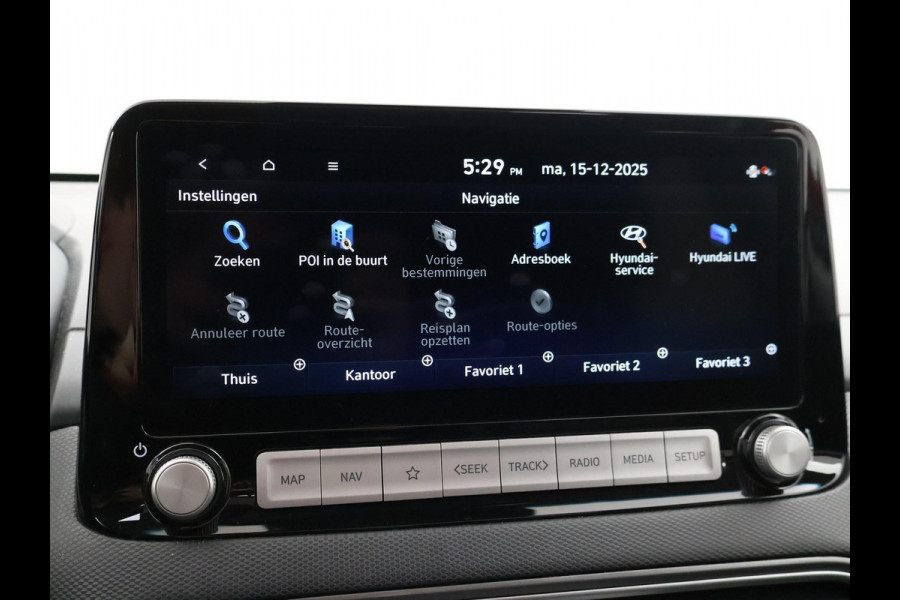 Hyundai Kona EV 64 kWh PREMIUM SKY 100% SOH + SCHUIFDAK | LEDER | STOELVENTILATIE | HEAD-UP | ADAPTIVE CRUISE | STUURVERW.