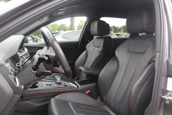 Audi A4 Avant 40 TFSI 191pk Sport S line black edition / Leder / Navigatie / Parkeerhulp V+A / 18'' / LED Koplampen / Getint glas / Cruise Control