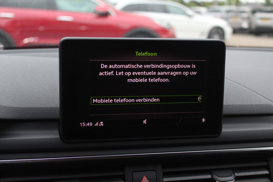 Audi A4 Avant 40 TFSI 191pk Sport S line black edition / Leder / Navigatie / Parkeerhulp V+A / 18'' / LED Koplampen / Getint glas / Cruise Control