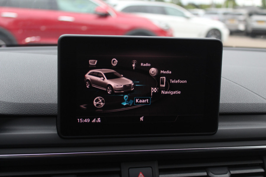 Audi A4 Avant 40 TFSI 191pk Sport S line black edition / Leder / Navigatie / Parkeerhulp V+A / 18'' / LED Koplampen / Getint glas / Cruise Control