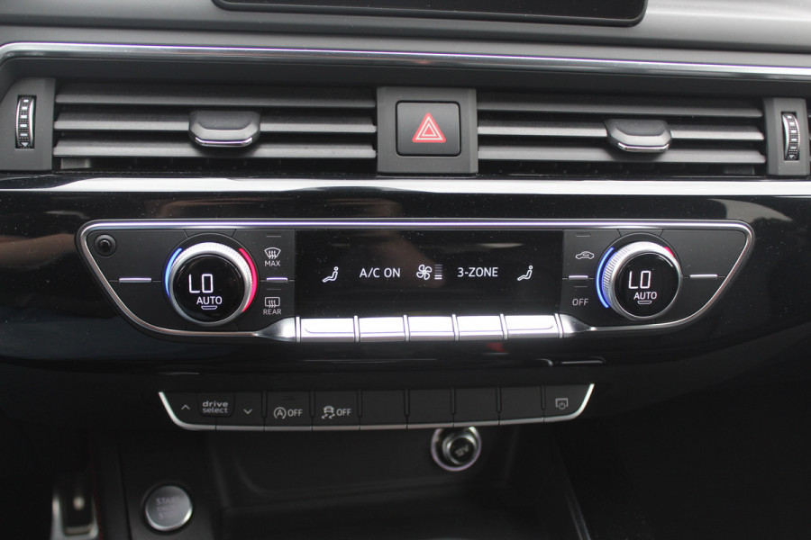 Audi A4 Avant 40 TFSI 191pk Sport S line black edition / Leder / Navigatie / Parkeerhulp V+A / 18'' / LED Koplampen / Getint glas / Cruise Control