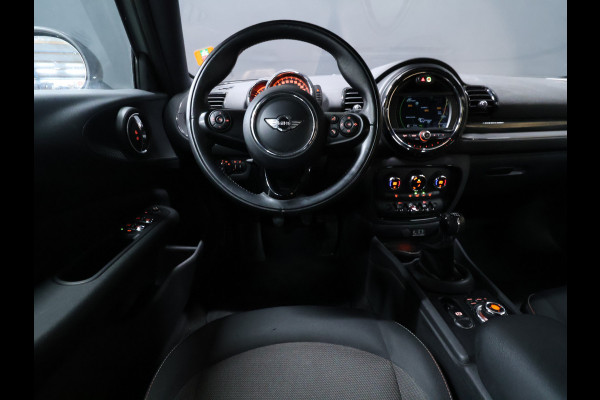 MINI Clubman 1.5 Cooper Salt Business [PDC ACHTER, CLIMATE CONTROL, CRUISE CONTROL, BLUETOOTH TELEFOON, NAVIGATIE, LICHTMETALEN VELGEN, NIEUWSTAAT]
