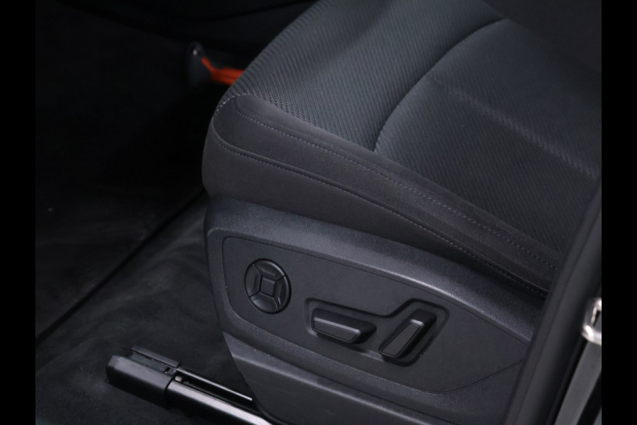 Audi e-tron 55 quattro Advanced edition 95 kWh [MEMORY SEATS, LUCHTVERING, APPLE CARPLAY, ANDROID AUTO, PDC V+A, CRUISE CONTROL, CLIMATE, ELEKTRISCHE ACHTERKLEP, FLIPPERS, NIEUWSTAAT]
