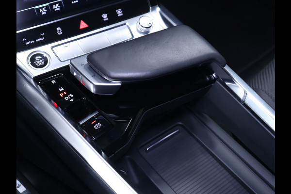 Audi e-tron 55 quattro Advanced edition 95 kWh [MEMORY SEATS, LUCHTVERING, APPLE CARPLAY, ANDROID AUTO, PDC V+A, CRUISE CONTROL, CLIMATE, ELEKTRISCHE ACHTERKLEP, FLIPPERS, NIEUWSTAAT]
