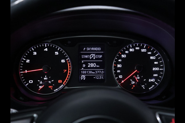 Audi A1 Sportback 1.0 TFSI Pro Line [CRUISE CONTROL, BLUETOOTH TELEFOON, AIRCONDITIONING, NAVIGATIE, LICHTMETALEN VELGEN, ELEKTRONISCHE RAMEN, ACHTERBANK 3-PERSOONS, NIEUWSTAAT]