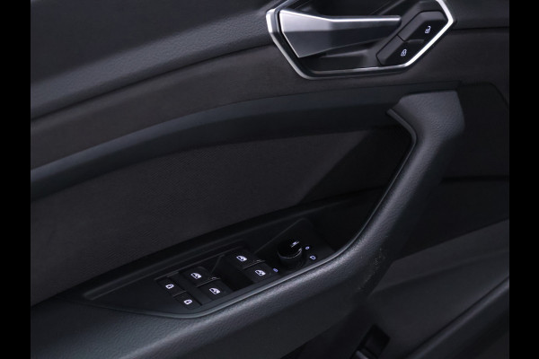Audi e-tron 55 quattro edition 95 kWh Sport [LUCHTVERING, BLUETOOTH TELEFOON, PDC V+A, CRUISE CONTROL, CLIMATE CONTROL, LANE ASSIST, ELEKTRISCHE ACHTERKLEP, LED KOPLAMPEN, NIEUWSTAAT]