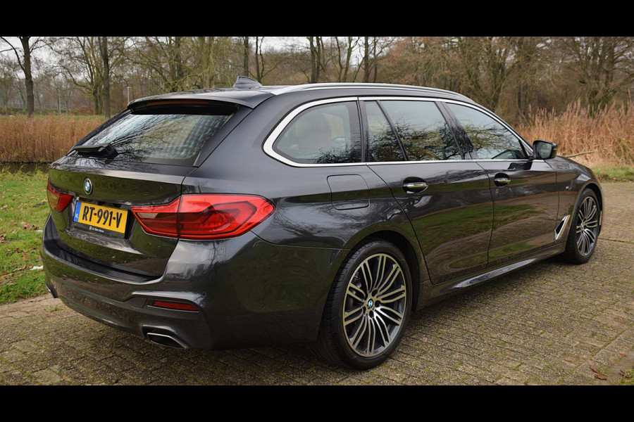 BMW 5 Serie Touring 520i High Executive*Nappa Leder*HUD*PANO*M-Pakket*Enz*