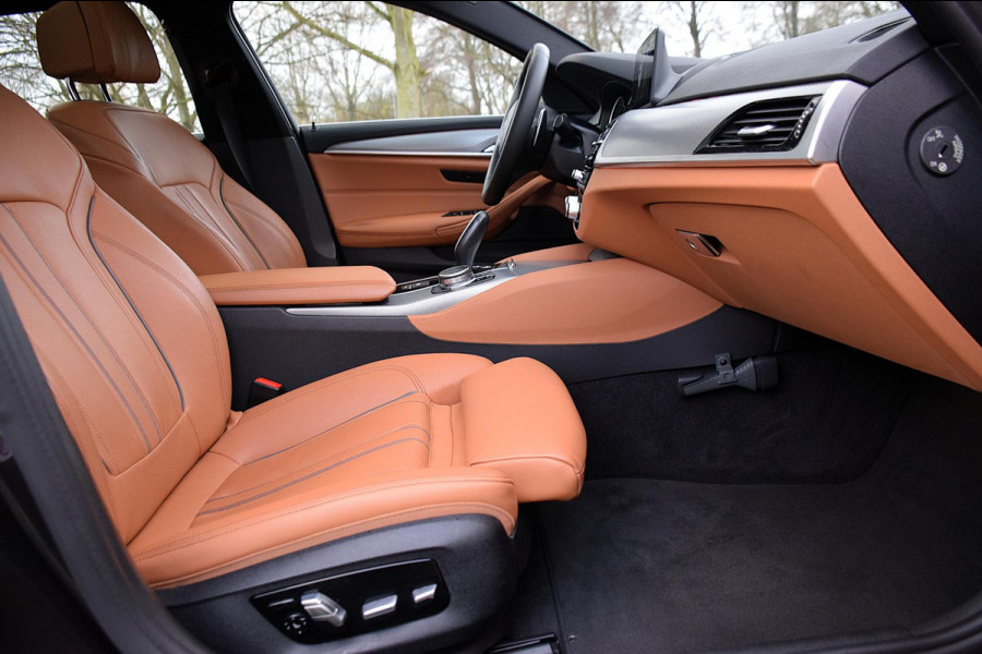 BMW 5 Serie Touring 520i High Executive*Nappa Leder*HUD*PANO*M-Pakket*Enz*