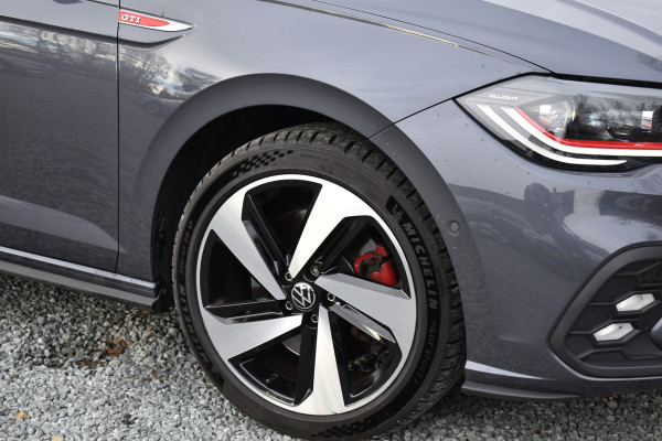 Volkswagen Polo 2.0 TSI GTI TSI 210PK DSG GTI-SPORT IQ-LIGHT/PDC/CARPLAY