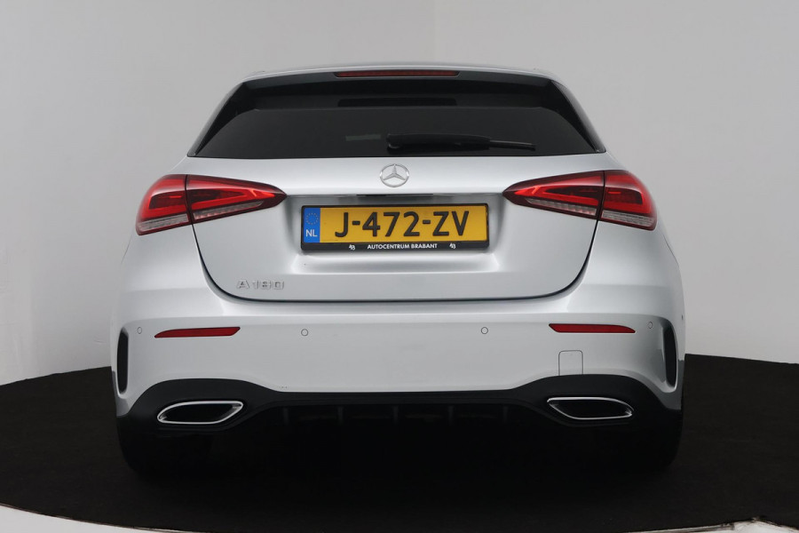 Mercedes-Benz A-Klasse 180 Business Solution AMG (SFEERVERLICHTING, STOELVERWARMING, ACHTERUITRIJCAMERA, NAVIGATIE, SENSOREN)