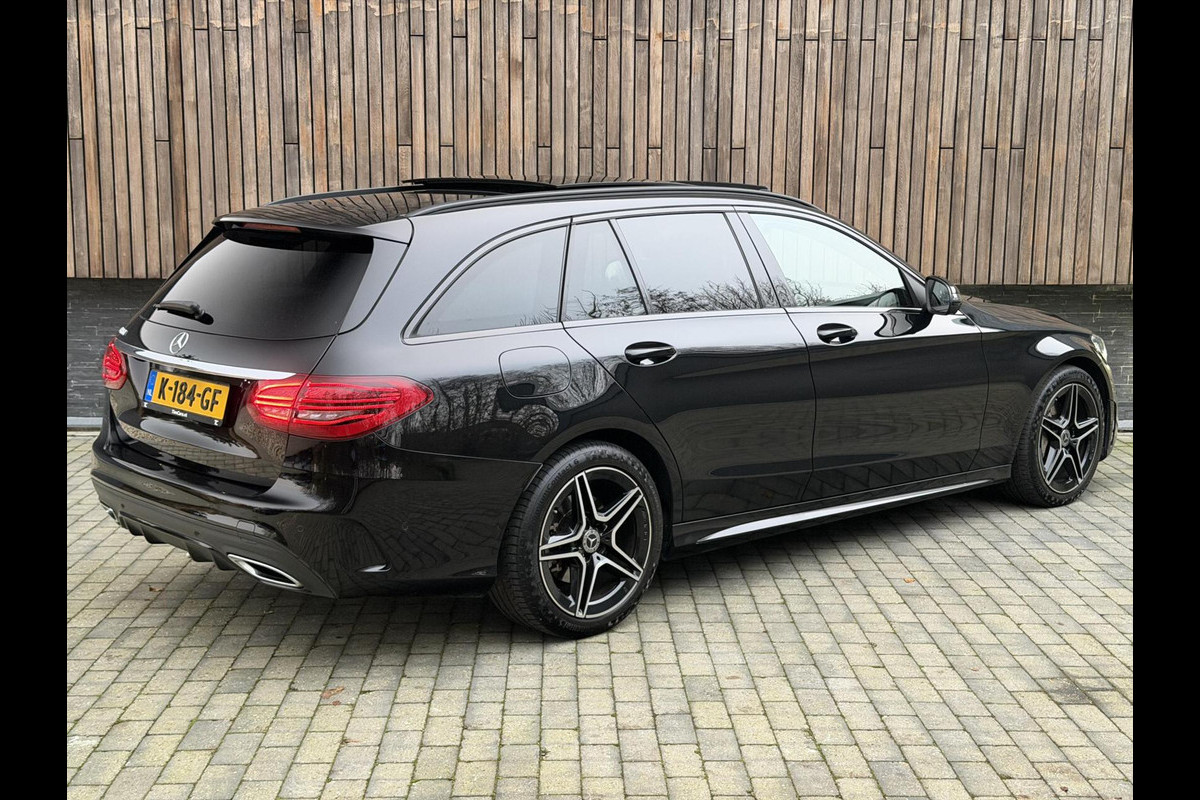 Mercedes-Benz C-Klasse Estate 180 AMG Automaat | Panorama | Leer | LED matrix | Sfeerverlichting | Apple CarPlay | 360°-camera | Night Pakket | DAB ont