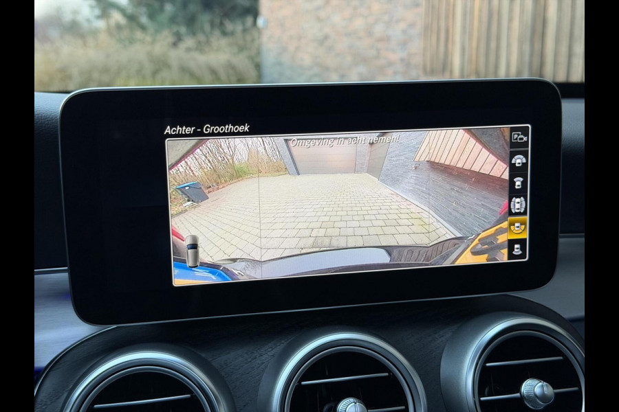 Mercedes-Benz C-Klasse Estate 180 AMG Automaat | Panorama | Leer | LED matrix | Sfeerverlichting | Apple CarPlay | 360°-camera | Night Pakket | DAB ont