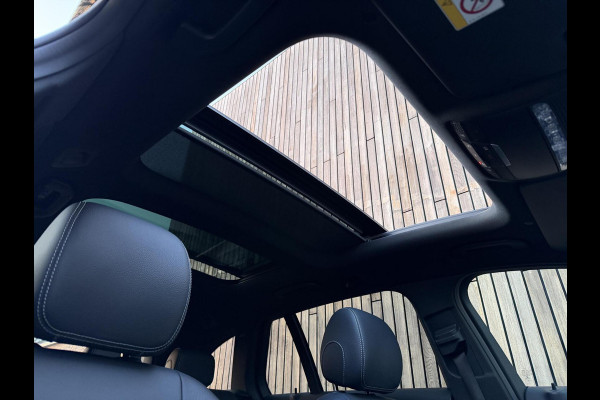 Mercedes-Benz C-Klasse Estate 180 AMG Automaat | Panorama | Leer | LED matrix | Sfeerverlichting | Apple CarPlay | 360°-camera | Night Pakket | DAB ont