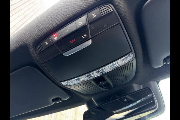 Mercedes-Benz C-Klasse Estate 180 AMG Automaat | Panorama | Leer | LED matrix | Sfeerverlichting | Apple CarPlay | 360°-camera | Night Pakket | DAB ont