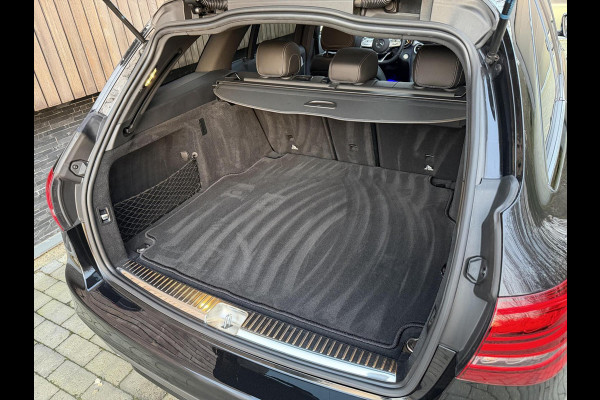 Mercedes-Benz C-Klasse Estate 180 AMG Automaat | Panorama | Leer | LED matrix | Sfeerverlichting | Apple CarPlay | 360°-camera | Night Pakket | DAB ont