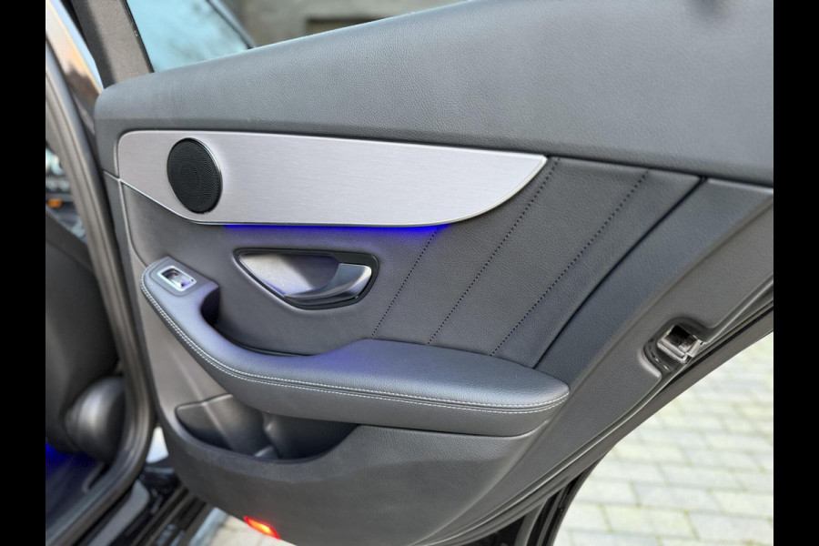 Mercedes-Benz C-Klasse Estate 180 AMG Automaat | Panorama | Leer | LED matrix | Sfeerverlichting | Apple CarPlay | 360°-camera | Night Pakket | DAB ont