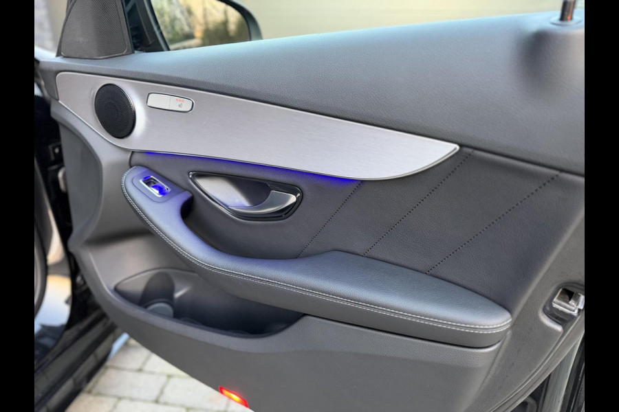 Mercedes-Benz C-Klasse Estate 180 AMG Automaat | Panorama | Leer | LED matrix | Sfeerverlichting | Apple CarPlay | 360°-camera | Night Pakket | DAB ont