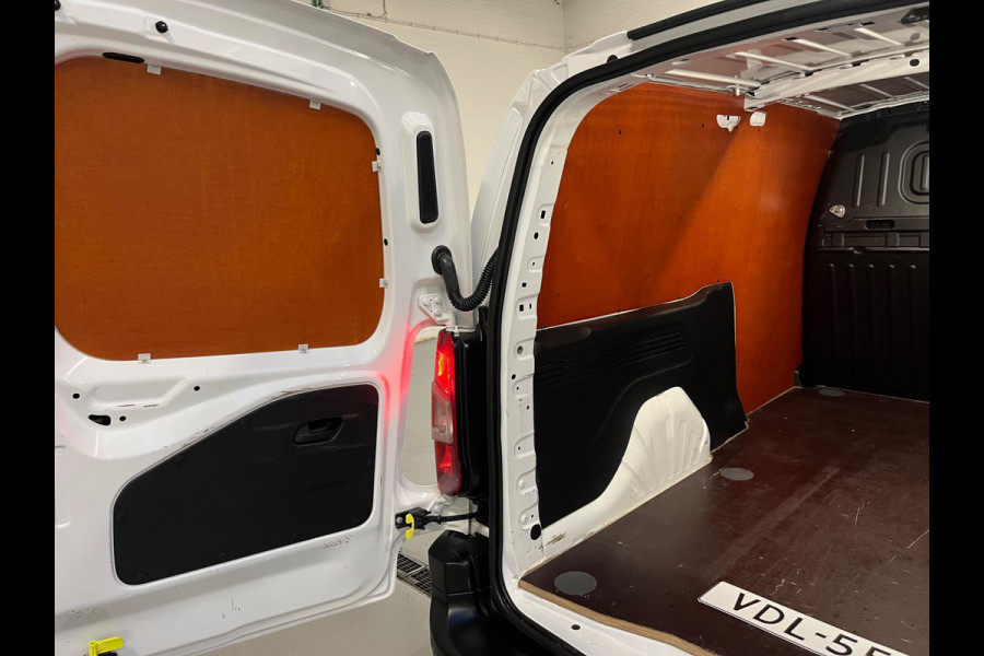 Opel Combo L2H1 1.5D 130pk euro6 Edition, Airco, Camera, CruiseControl, Navigatie, Trekhaak, RIJKLAARPRIJS!