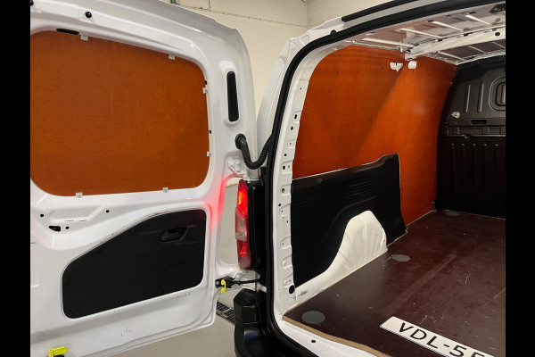 Opel Combo L2H1 1.5D 130pk euro6 Edition, Airco, Camera, CruiseControl, Navigatie, Trekhaak, RIJKLAARPRIJS!