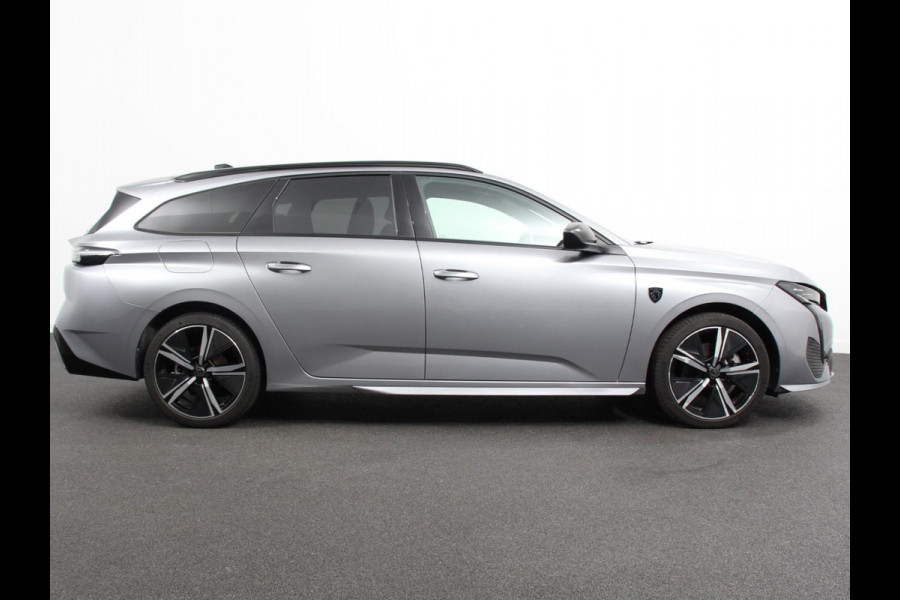 Peugeot 308 1.2 PureTech GT Climate control Adaptive cruise control Parkeersensoren Achteruitrijcamera Navigatie  LED Apple Carplay/ Android Auto