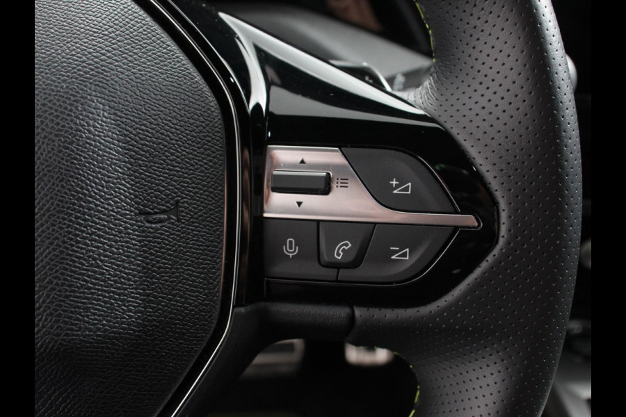 Peugeot 308 1.2 PureTech GT Climate control Adaptive cruise control Parkeersensoren Achteruitrijcamera Navigatie  LED Apple Carplay/ Android Auto