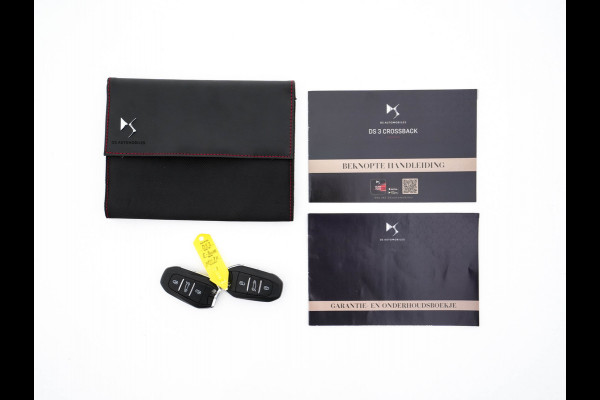 DS DS 3 Crossback E-Tense Performance Line+ 50 kWh [ 3-Fase ] {SOH-90%} (INCL-BTW) *LEATHER-FABRIC | MATRIX-LED | ADAPTIVE-CRUISE | DIGI-COCKPIT | HEATED-SPORTSEATS | CAMERA | KEYLESS | NAVI-FULLMAP | DAB+ | ECC | PDC | PRIVACY-GLASS | 18''ALU*