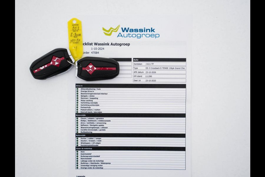 DS DS 3 Crossback E-Tense Performance Line+ 50 kWh [ 3-Fase ] {SOH-90%} (INCL-BTW) *LEATHER-FABRIC | MATRIX-LED | ADAPTIVE-CRUISE | DIGI-COCKPIT | HEATED-SPORTSEATS | CAMERA | KEYLESS | NAVI-FULLMAP | DAB+ | ECC | PDC | PRIVACY-GLASS | 18''ALU*