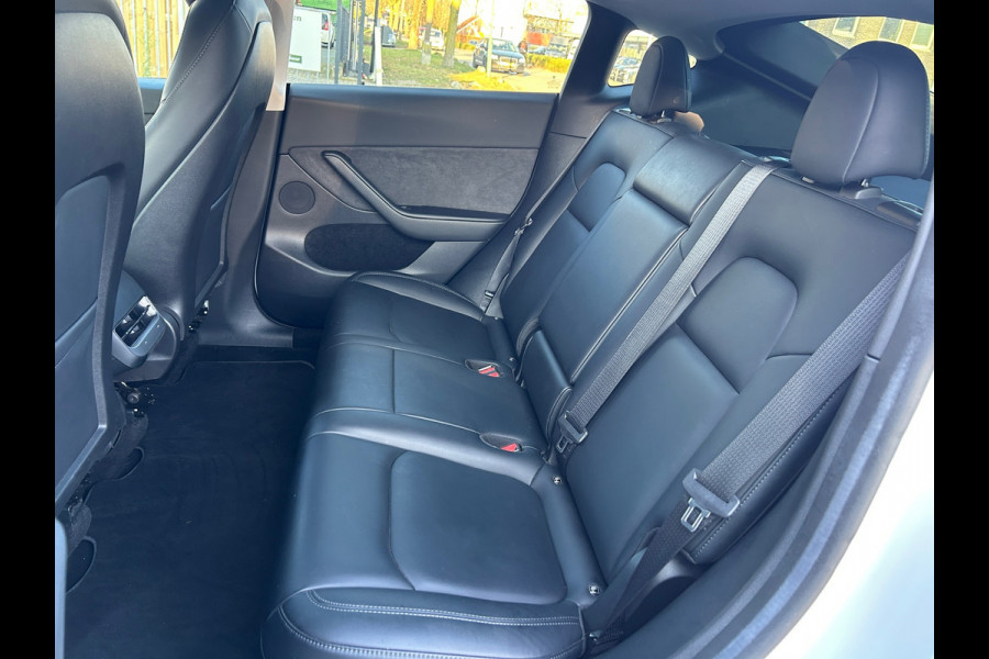 Tesla Model Y RWD 58 kWh 97% SOH BTW NL-AUTO