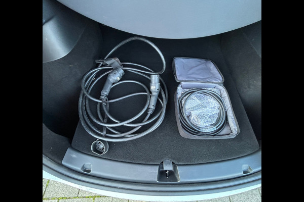 Tesla Model Y RWD 58 kWh 97% SOH BTW NL-AUTO