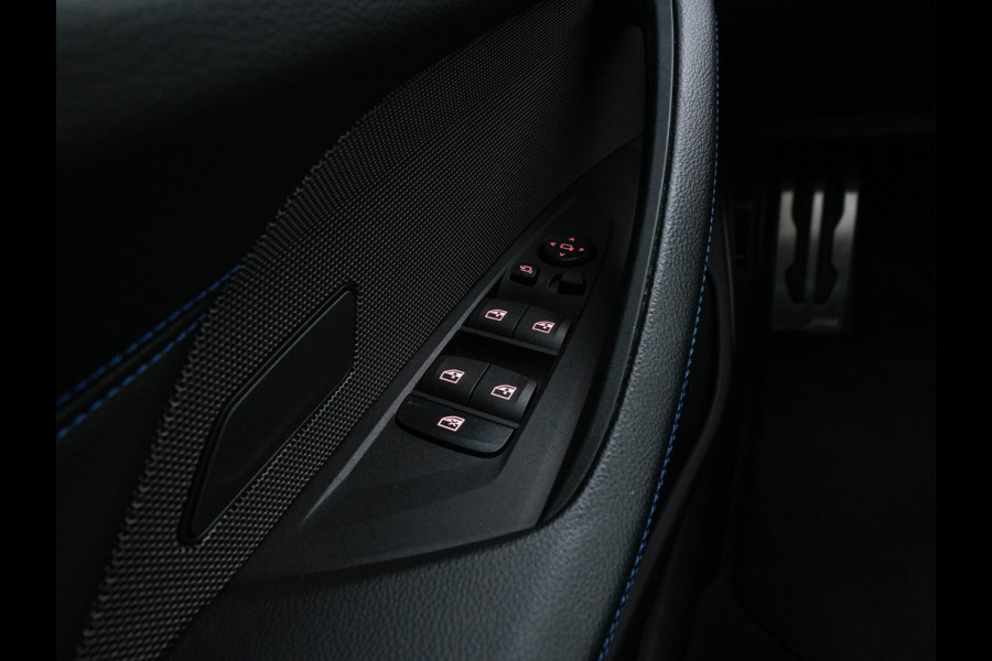 BMW i4 M50 M-Sportpack High Executive 84 kWh [ 3-Fase ] {SOH-97%} (INCL-BTW) *LUXURY-LEATHER | HARMAN/KARDON | ADAPTIVE-CRUISE | HEAD-UP | LASER-LED | BLIND-SPOT | TOP-VIEW | HEATED-SPORTSEATS | DAB+ | WIDE-COCKPIT | AMBIENT-LIGHT | NAVI-FULLMAP | ...