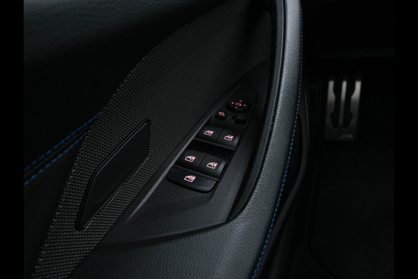 BMW i4 M50 M-Sportpack High Executive 84 kWh [ 3-Fase ] {SOH-97%} (INCL-BTW) *LUXURY-LEATHER | HARMAN/KARDON | ADAPTIVE-CRUISE | HEAD-UP | LASER-LED | BLIND-SPOT | TOP-VIEW | HEATED-SPORTSEATS | DAB+ | WIDE-COCKPIT | AMBIENT-LIGHT | NAVI-FULLMAP | ...