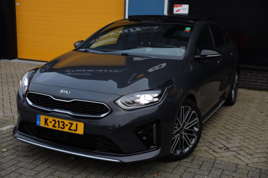 Kia ProCeed 1.4 T-GDI GT-Line / Aut / Navi / Open Panoramadak / JBL / Camera / Dode Hoek / Lane Assist / Led / Pdc / Allu Velgen