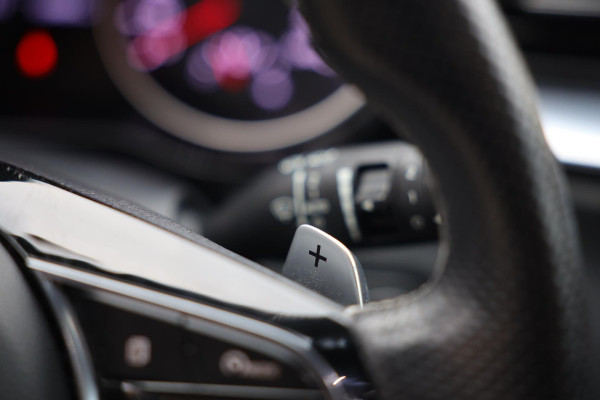 Kia ProCeed 1.4 T-GDI GT-Line / Aut / Navi / Open Panoramadak / JBL / Camera / Dode Hoek / Lane Assist / Led / Pdc / Allu Velgen