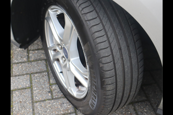 Ford FOCUS Wagon 1.0 EcoBoost Hybrid Trend Edition Business