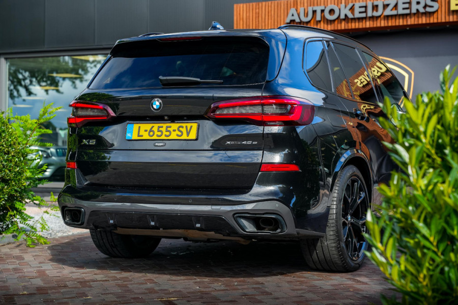BMW X5 xDrive45e High Executive M Pakket Panoramadak Adapt. Cruise HUD Carbon Luxe Leder 21''LM