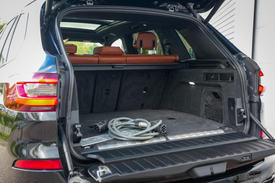 BMW X5 xDrive45e High Executive M Pakket Panoramadak Adapt. Cruise HUD Carbon Luxe Leder 21''LM