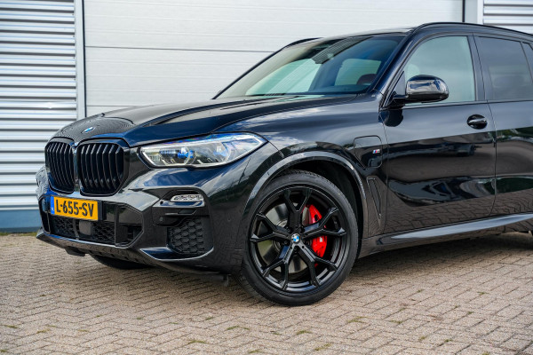 BMW X5 xDrive45e High Executive M Pakket Panoramadak Adapt. Cruise HUD Carbon Luxe Leder 21''LM