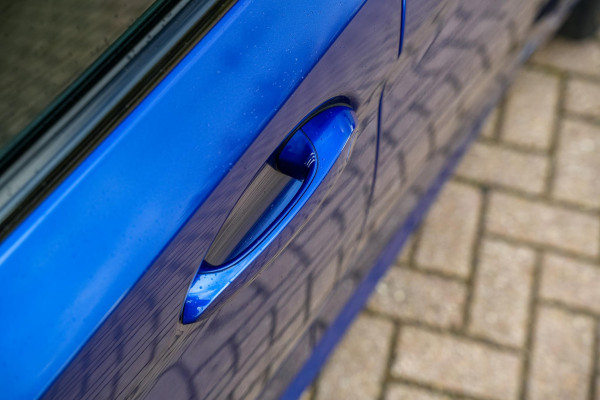 BMW 5 Serie M5  F90 Schuifdak Marina Blue 22'' Vossen Downpipe