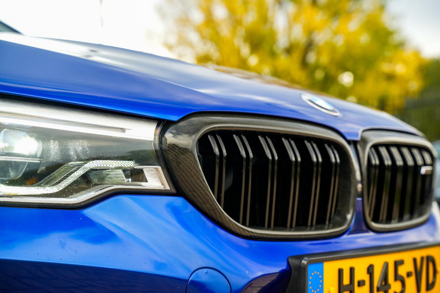 BMW 5 Serie M5  F90 Schuifdak Marina Blue 22'' Vossen Downpipe