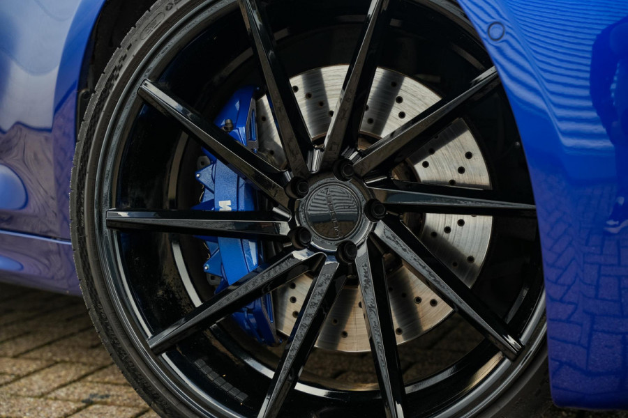 BMW 5 Serie M5  F90 Schuifdak Marina Blue 22'' Vossen Downpipe