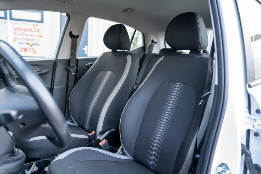 Hyundai i10 1.0 Trend 5-zits|Prijs rijklaar incl. 12 mnd garantie|Carplay stoel en stuurverwarming camera DAB parkeersensor achter