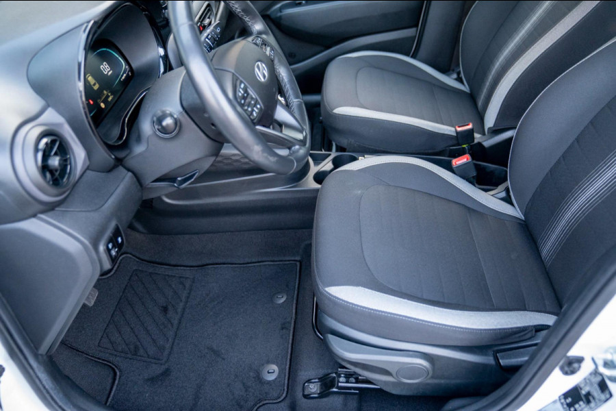 Hyundai i10 1.0 Trend 5-zits|Prijs rijklaar incl. 12 mnd garantie|Carplay stoel en stuurverwarming camera DAB parkeersensor achter